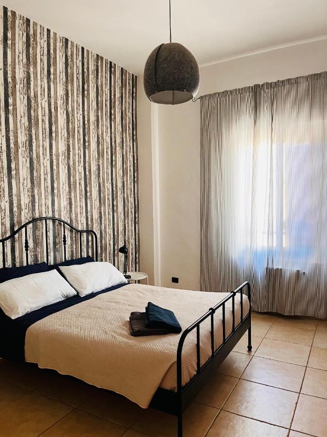 Mamo1 - Appartamento In Pieno Centro Citta Бари Экстерьер фото