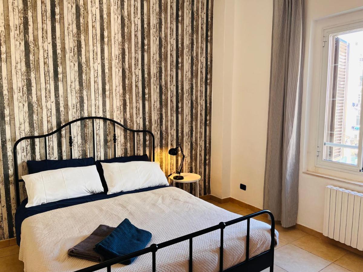 Mamo1 - Appartamento In Pieno Centro Citta Бари Экстерьер фото