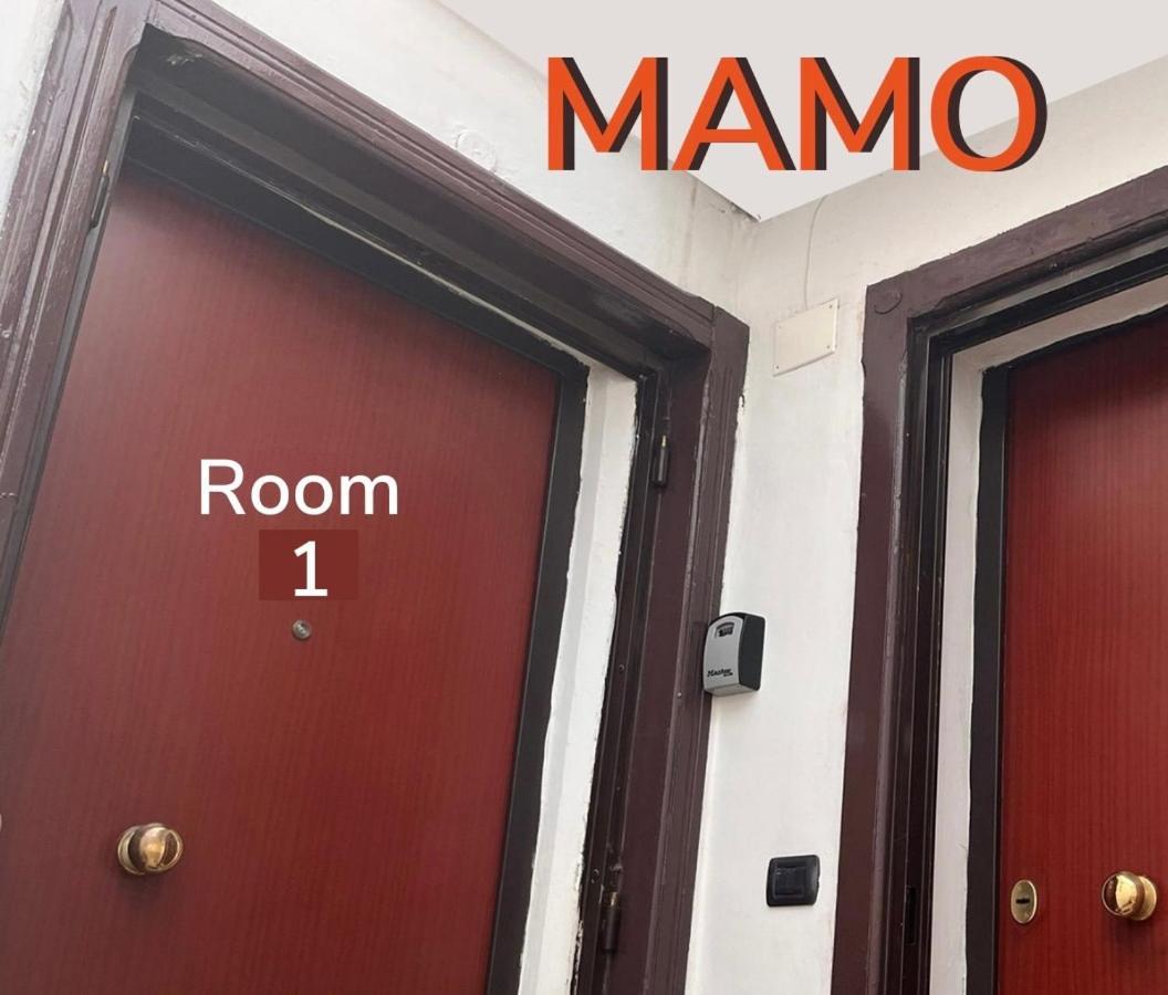 Mamo1 - Appartamento In Pieno Centro Citta Бари Экстерьер фото