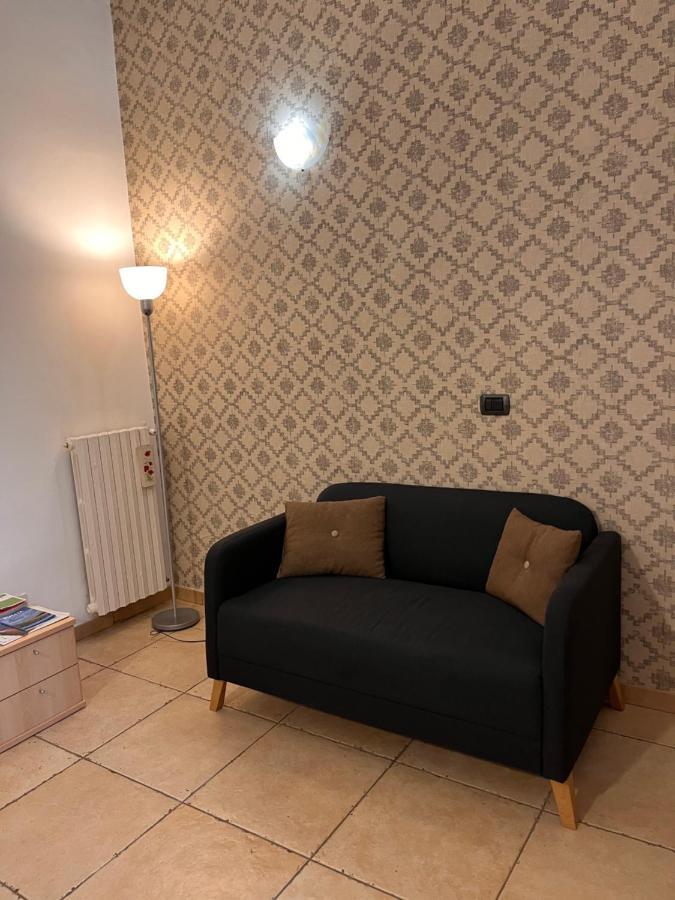 Mamo1 - Appartamento In Pieno Centro Citta Бари Экстерьер фото