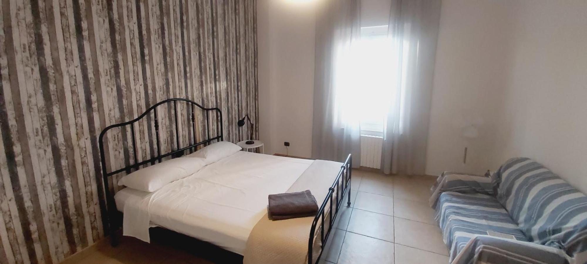 Mamo1 - Appartamento In Pieno Centro Citta Бари Экстерьер фото
